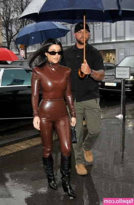 Kourtney Kardashian [ kourtney-kardashian ] - What a champ   volkovalexxxx