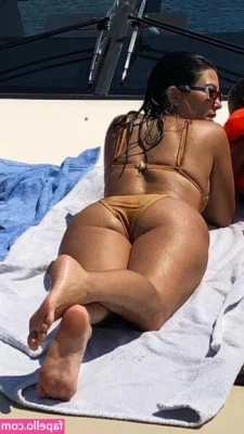 Kourtney Kardashian [ kourtney-kardashian ] - Cb show again soon