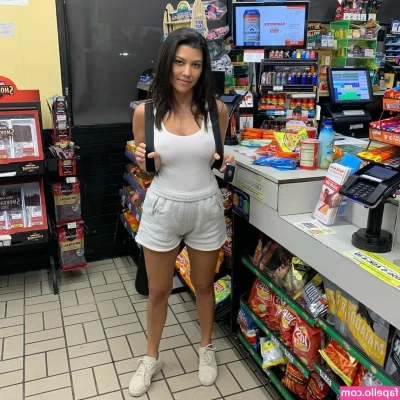 Kourtney Kardashian [ kourtney-kardashian ] - bisschen die frische luft genießen