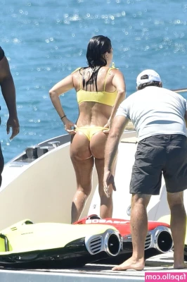 Kourtney Kardashian [ kourtney-kardashian ] - En un ratito les mando el videito ❤️