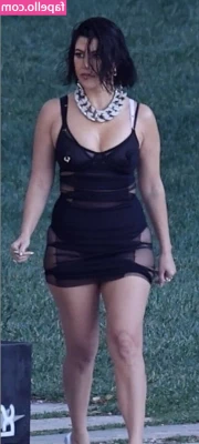 Kourtney Kardashian [ kourtney-kardashian ] - Nurse Isla is waiting