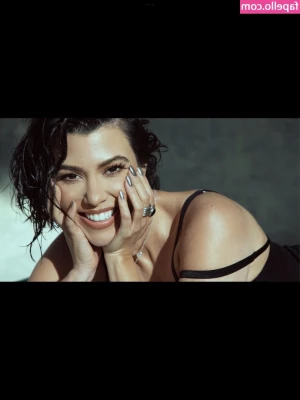Kourtney Kardashian [ kourtney-kardashian ] - Hi my sweets         Sorry I ve been inactive    Busy weekend and my