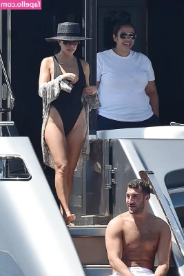 Kourtney Kardashian [ kourtney-kardashian ] - I wanted to do a set of bikini shots that weren't in my tent, so