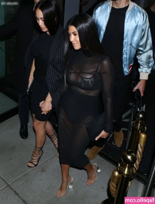 Kourtney Kardashian [ kourtney-kardashian ] - I. Love. Alien. In my mind, my insides look like an HR Giger drawing.