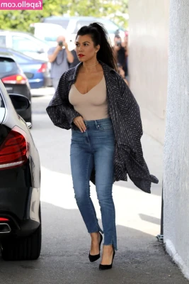 Kourtney Kardashian [ kourtney-kardashian ] - Beautiful day!❤️🌞