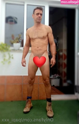 papi_xxx [ papi-xxx ] - If I did some Valentine s inspired content  what would you like to