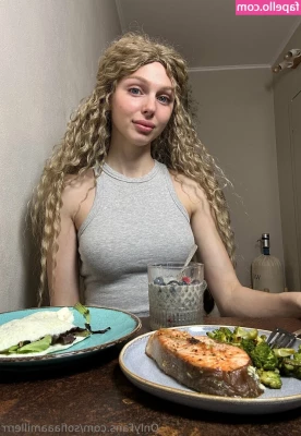 sofiaaamillerrr - It s that time of day done with work and the bra comes OFF  Free