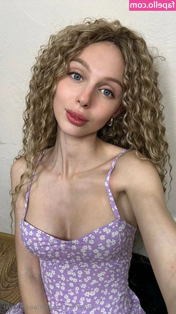 sofiaaamillerrr - Feeling my self   Let me know what yaw doing today