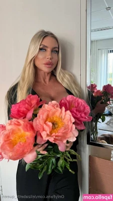 elizabeth_gold [ elizabeth-gold ] - Lick my feet clean 🧼