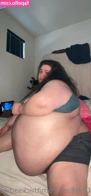 thicksadworld - This poor top doesn't stand a chance --- and the pic you can see is