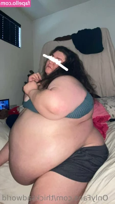 thicksadworld - Come over for a chat😍