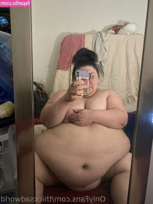 thicksadworld - Hola bebé   mi cola inquieta quiere jugar