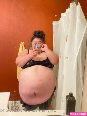 thicksadworld - You say I'm your favorite.... but you have to prove it babe. Treat me