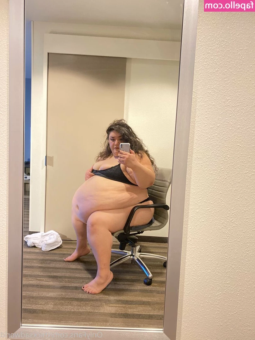 thicksadworld - Hello welcome baby   i Am Alexandra   this is my profile and I want