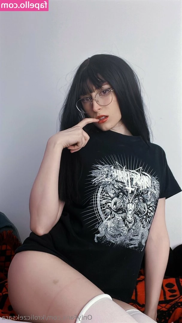kroliczeksara - Happy Halloween hotties💕🎃 your treat is my cute butthole 🖤