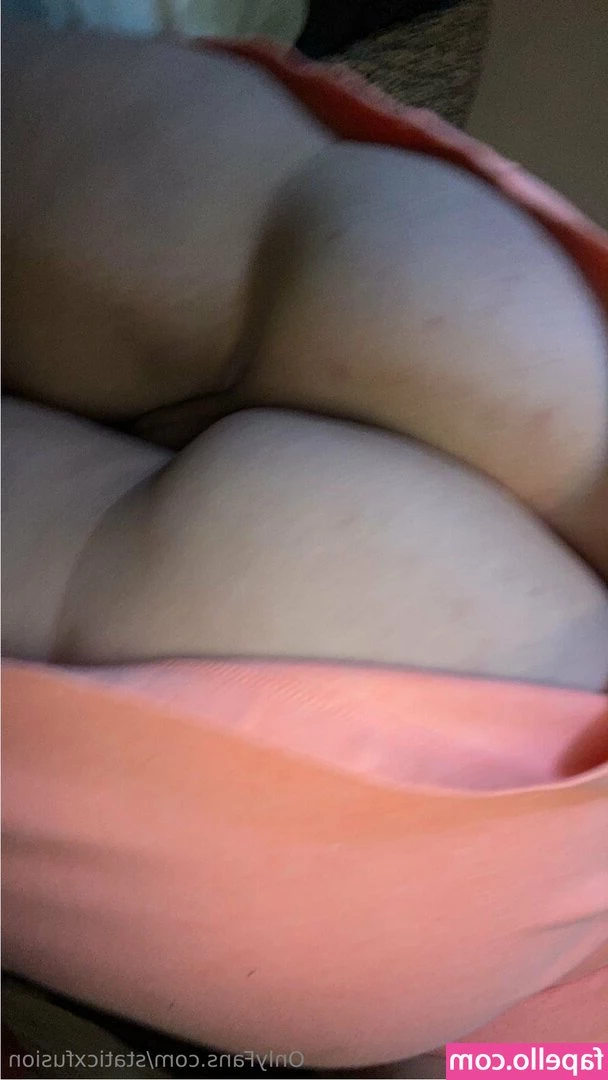 staticxfusion - Happy Friday eve! I need more lingerie for you babe. Send me a tip