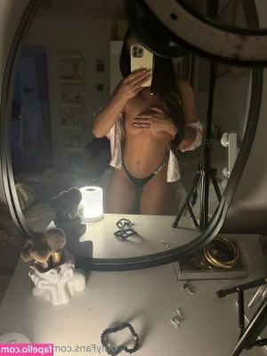 Averyelsh - Just a lil ass shaking a pussy pics baby since you asked for it