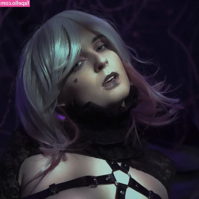 freenightchrysanth - Jinx binding up her tits and seeing how sensitive her nipples get
