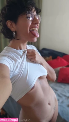 ladywildd - I was so bored in my motel room last night