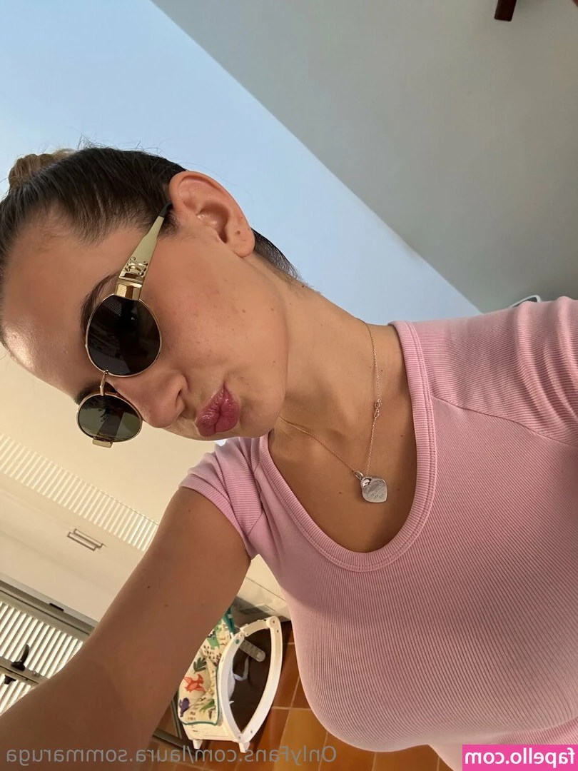 laura.sommaruga [ laura-sommaruga-52 ] - Morning Selfies to start your Monday