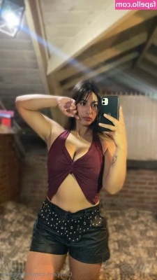 rebeeexxx - Goodmorning 🥰 who’s awake wit me