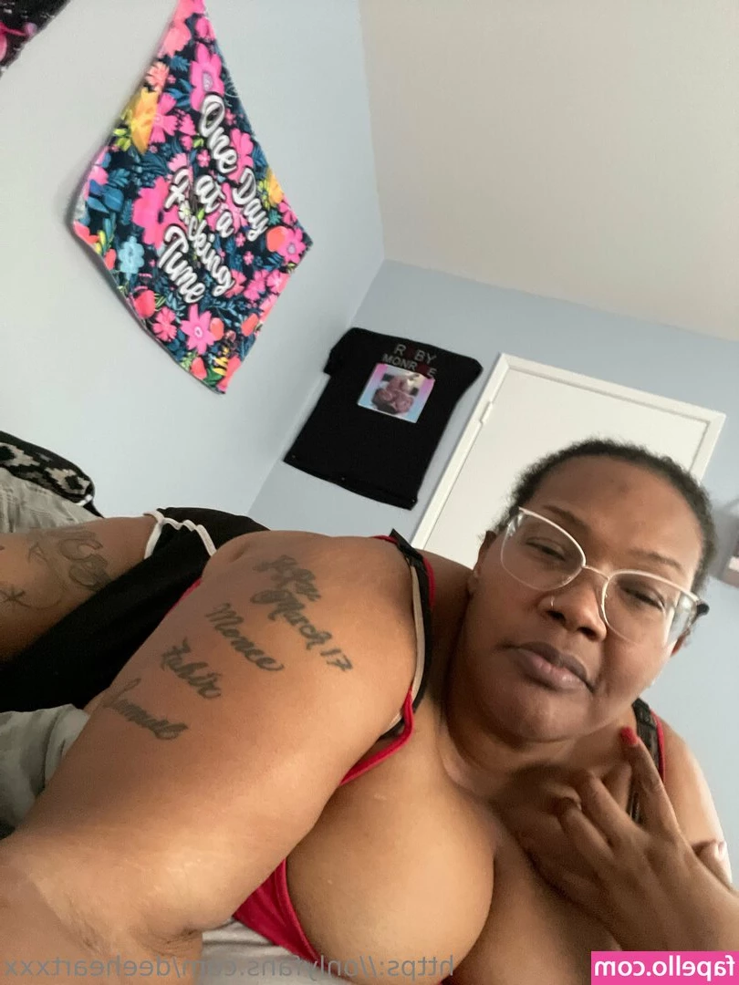 deeheartxxxfree - What do you think of black  amp  white photos