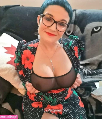 Tiny With Tits [ tiny-with-tits ] - Merry holidays my loves