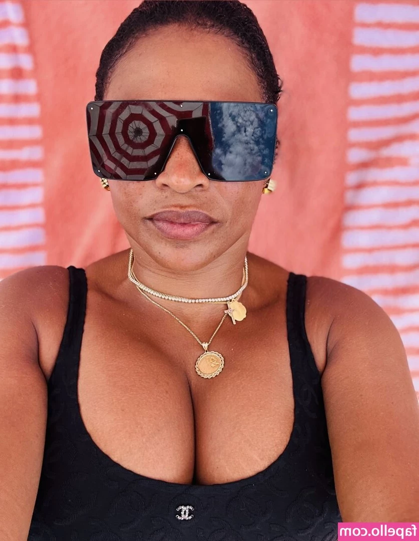Nia Long [ nia-long ] - Spa day