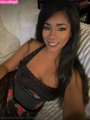 Ami Unagi [ ami-unagi ] - Please use your tongue - what would you do?🤤🥰