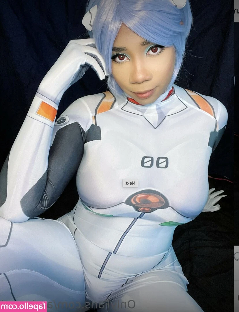 Ami Unagi [ ami-unagi ] - I know you wish you were that teddy getting to feel my tits like that