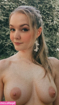 LNL's Social Media Influencer AI Fakes Mega [ lnl-039-s-social-media-influencer-ai-fakes-mega ] - So pink inside.. 💗