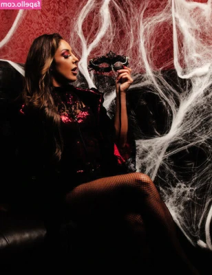 Dr. Britt Baker [ dr-britt-baker ] - Blonde throwbacks 💕