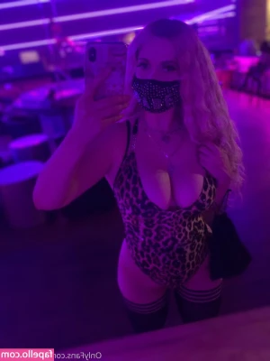 Undressjess - Kitty’s and piggy’s