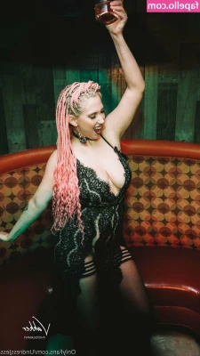 Undressjess - What would you do to be with me???? I need a Full body massage! Leave
