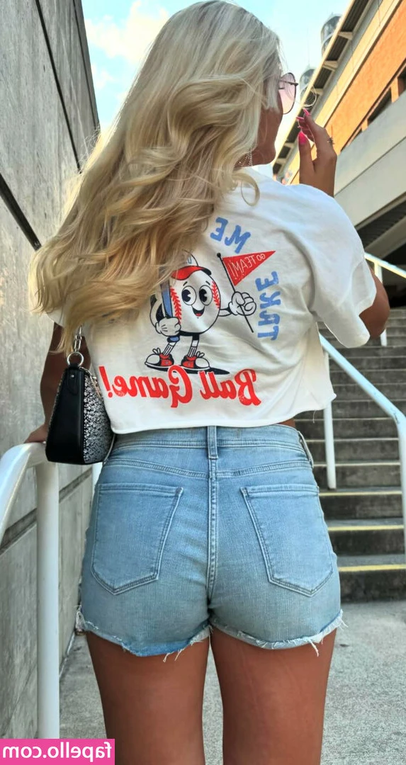 Nicole Owens [ nicole-owens ] - Dropping in a few hours, new bgg @stillmslynn and @kittjones33