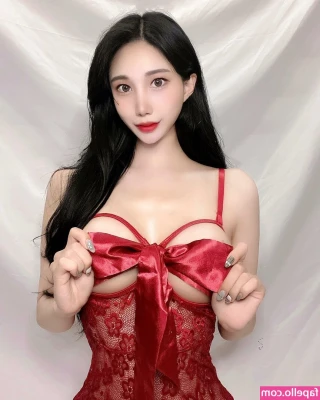 FLYWITHME - Feeling fat and horny
