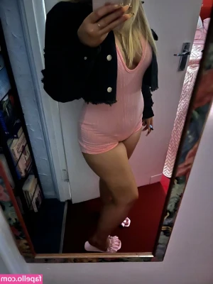 billiej.x [ billiej-x ] - So round 🤤