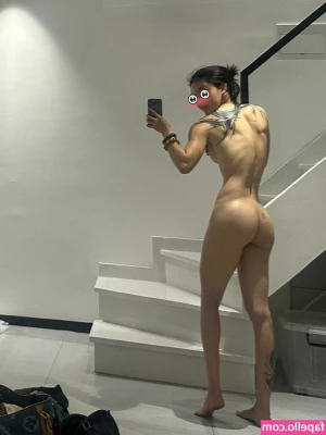 Xiang_is [ xiang-is ] - Lick my perfect pussy and smell my feet