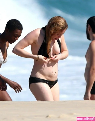 Natasha Lyonne [ natasha-lyonne ] - beast boy sucking it like the good little boy he is  you think i can
