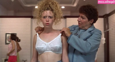Natasha Lyonne [ natasha-lyonne ] - A lovely morning for some nature time:
