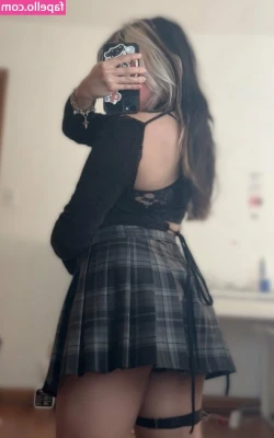 OffbrandTea - I miss you so much. Drop a tip and DM me and let's get naughty!