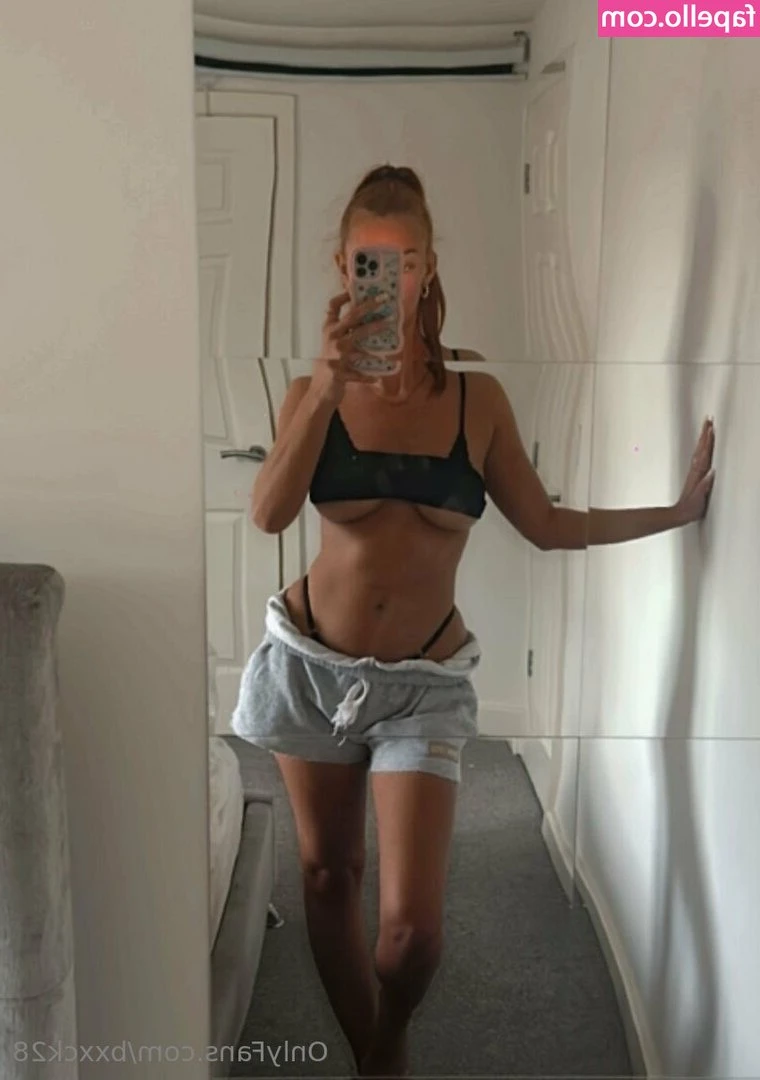 Bxxck28 - hey get your dick out of that pumpkin, i have somewhere better you