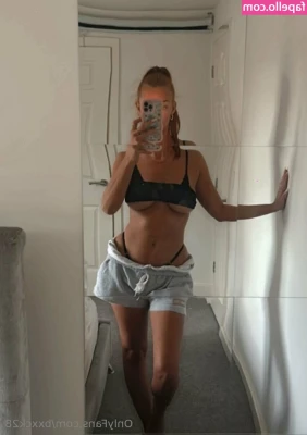 Bxxck28 - hey get your dick out of that pumpkin, i have somewhere better you