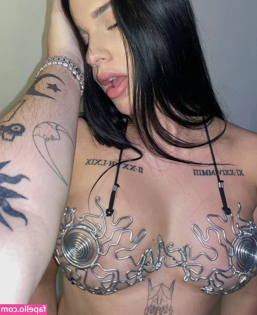 Symone Ryley [ symone-ryley ] - Esta semana te voy a sorprender con algo lindo, brillante y muyyy