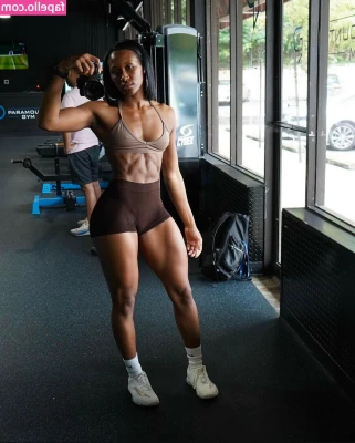 Tiara Howard [ tiara-howard ] - Bent over for you like a good girl 😼