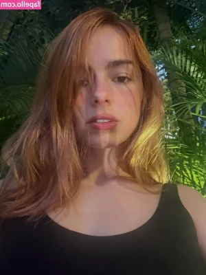 Addison Rae [ addison-rae-3 ] - A little Thursday morning tease 😇