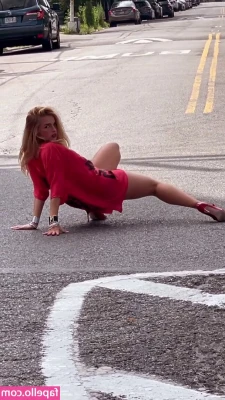 Addison Rae [ addison-rae-3 ] - I love red❤️