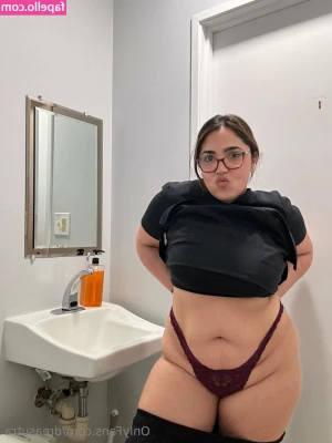 Yungparchita - Watch BBW Tiffany Star's fat ass bounce up, down, and all around as I