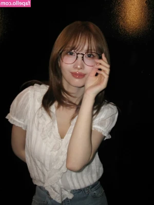 Hirai Momo [ hirai-momo ] - Alll natural !! The recoil goes crazy 😈