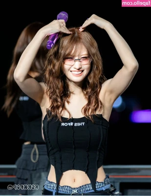 Hirai Momo [ hirai-momo ] - Make sure you’re all resubscribed so you don’t lose access to my